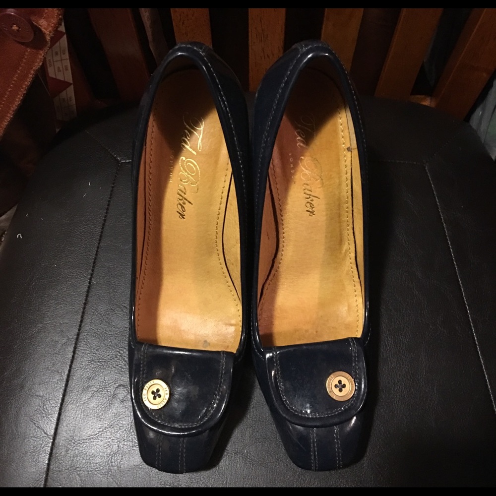 Ted Baker Nay Blue Patent Leather Pumps  size 7